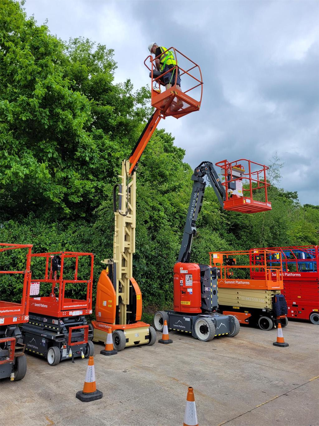 Summit Platforms - Ipaf Training Course: Mobile Boom 3b